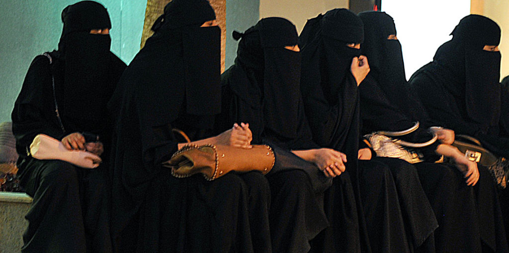 سابقة… القضاء السعودي يسمح للنساء ب”خلع النقاب”