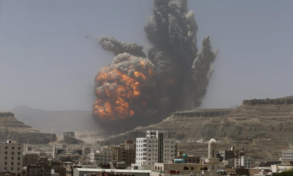 غارة للتحالف بقيادة السعودية تقتل 14 مدنيا باليمن