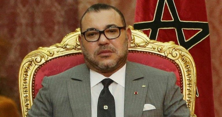الملك يستقبل سفراء أجانب ويتسلم أوراق اعتمادهم