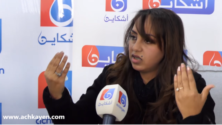 ابنة المهدوي تساعد والدها