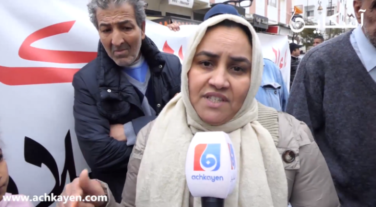 ساكنة دوار الكرعة تخرج للشارع