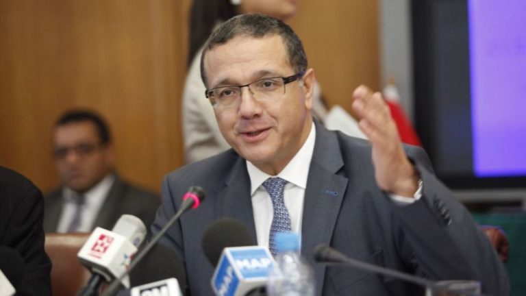 مركز: المغرب يعاني من اختناق في النمو الاقتصادي