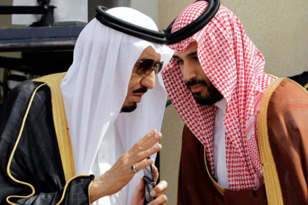 “رويترز”: الملك سلمان وقع شخصيا على أمر اعتقال شقيقه وأمراء أخرين