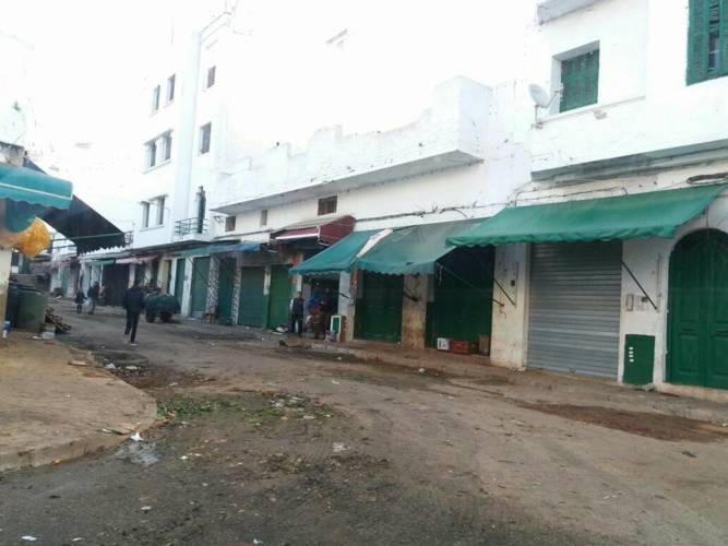 سلطات تطوان تُشمع عشرات المحلات التجارية