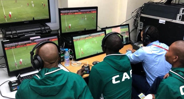 تقنية الفيديو حاضرة لأول مرة في نهائي السوبر بين الوداد ومازمبي
