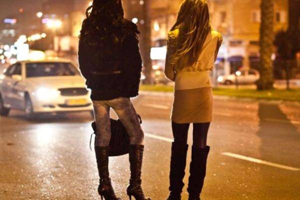 تفكيك شبكة تستغل مغربيات في الدعارة بمليلية