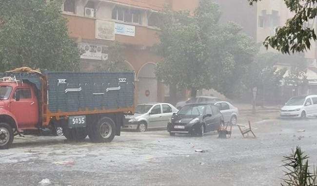 نشرة خاصة تُحذر من أمطار قوية بهذه المناطق