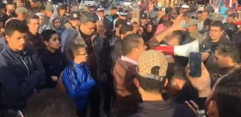 بعد مواجهات جرادة.. ساكنة بركان تخرج للإحتجاج (فيديو)