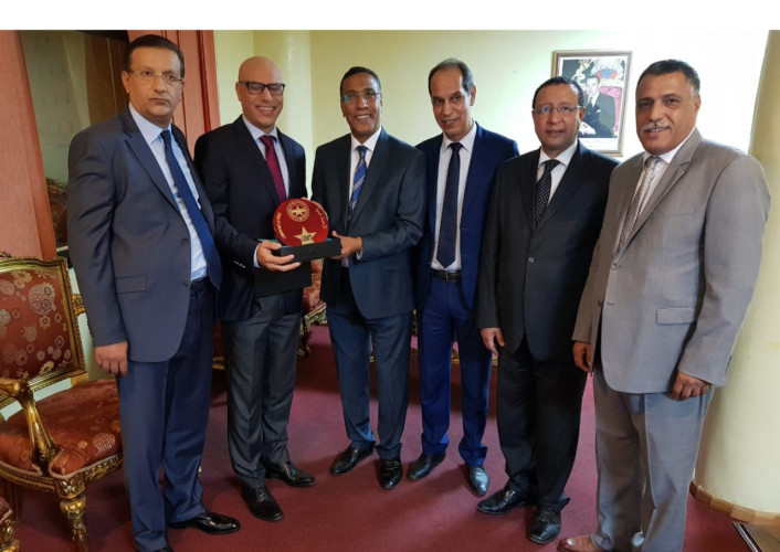 تكريم خاص للإعلامي التيجيني من أكبر نقابة بالمغرب