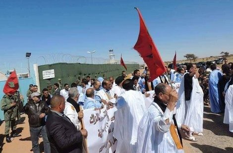 بعد استفزازات البوليساريو..صحرويون ينظمون تظاهرة وطنية بالحدود