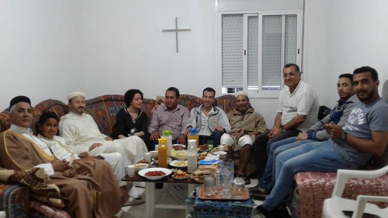 مسلمون ومسيحيون ويهود مغاربة يلتئمون في إفطار رمضاني