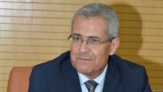 الحكومة تنجز دراسة حول تكلفة الموظفين الأشباح في الإدارات العمومية