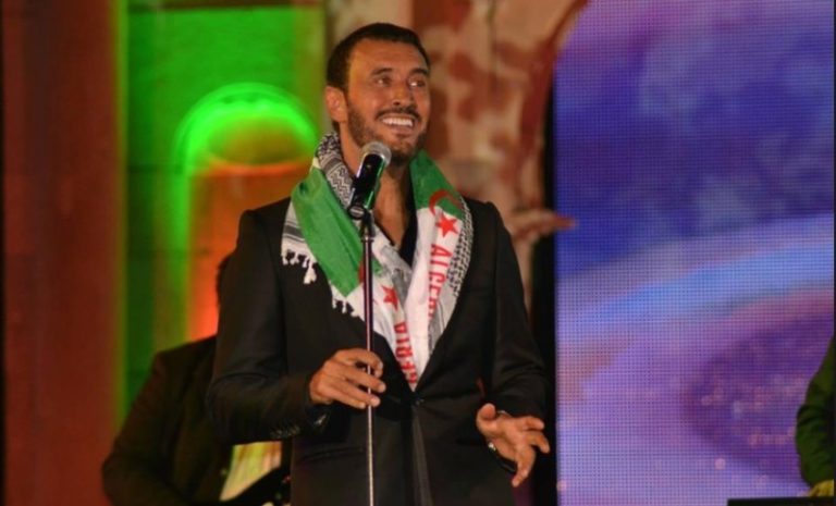 الجزائر تمنع الفنانين العرب والأجانب نهائيا من الغناء في مهرجاناتها