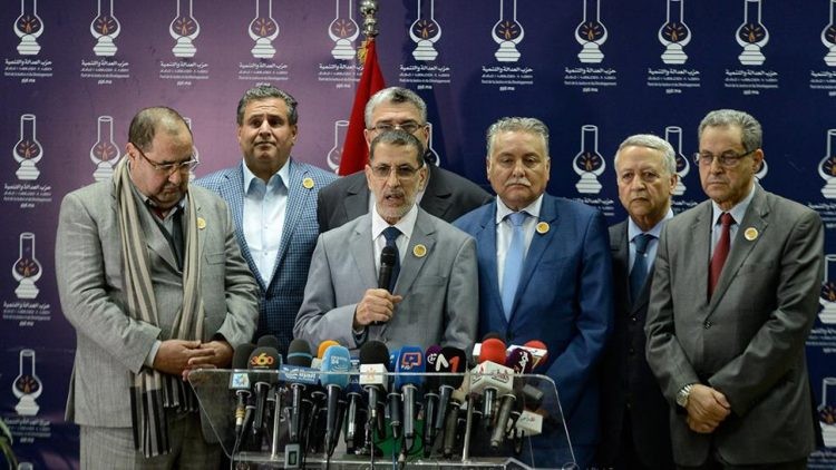 الإتحاد يقطر الشمع على حكومة العثماني