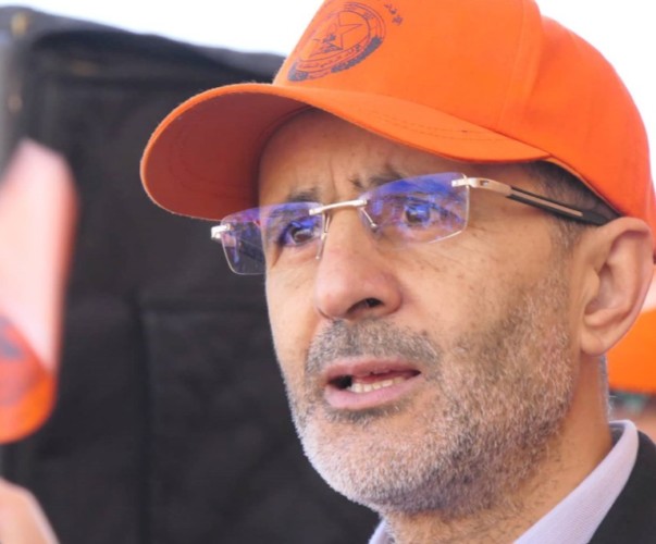 الأزمي وإضعاف الأحزاب