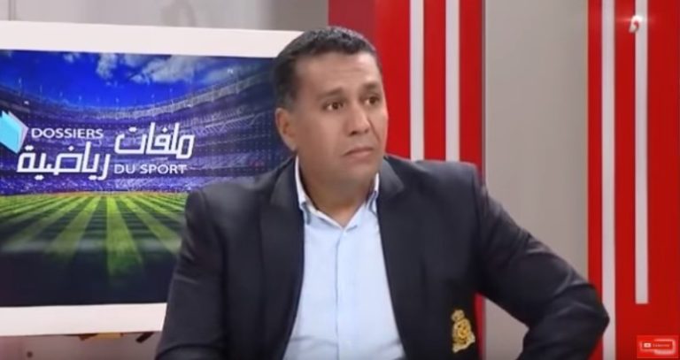 بالفيديو.. الطاوسي يبكي على المباشر بسبب نادٍ جزائري