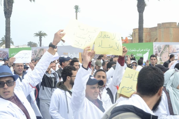 أحزاب الأغلبية تدعم التوظيف الجهوي وتطالب بتوسيعه ليشمل قطاعات أخرى