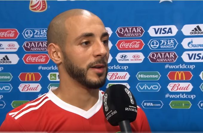 أمرابط يفجرها: الحكم طلب قميص رونالدو بين الشوطين (فيديو)