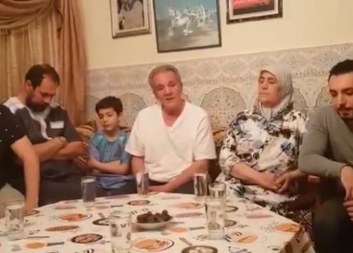 والد الزفزافي ل”آشكاين”: ناصر خيرنا بين تعليق الإضراب أو إمتناعه عن شرب الماء