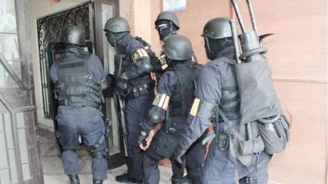أمن تطوان يعتقل شخصا هدد بنسف ولاية الأمن بالمولوتوف
