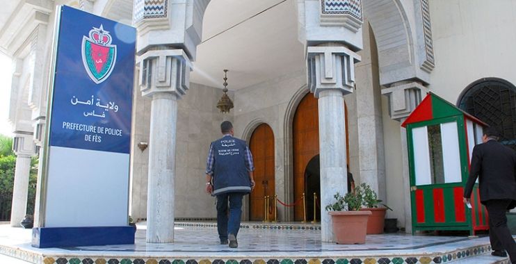 التحقيق مع شرطي بفاس للاشتباه في تورطه في قضية تتعلق بالارتشاء