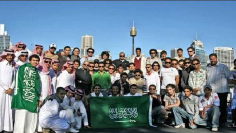 طلبة السعودية بكندا ينتفضون ضد قرار بلادهم