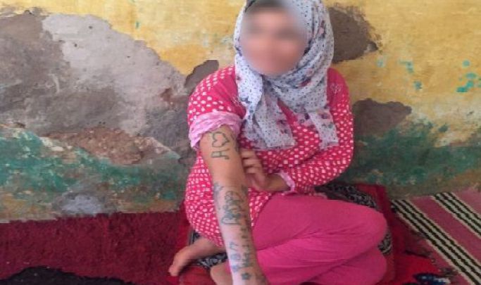 مطالب بمحاكمة أقارب المتهمين في قضية “صاحبة الوشم”