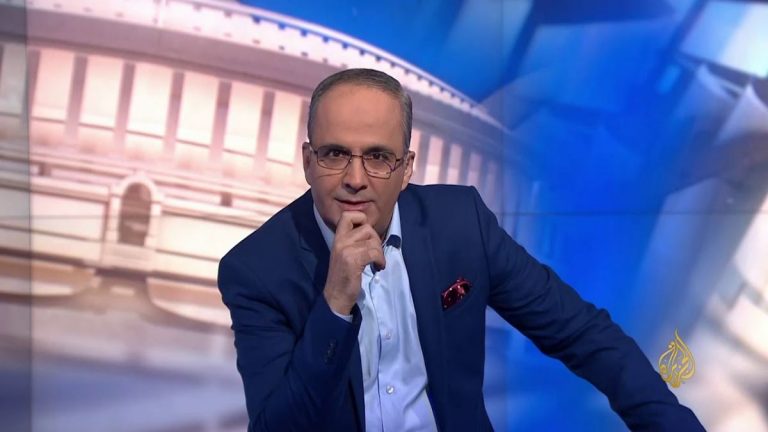 يفتش عن خاشقجي بين القبور (فيديو)