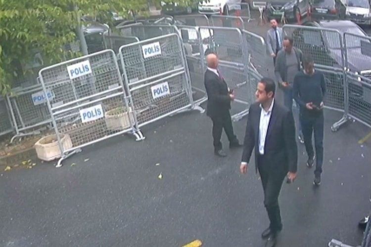 عاجل .. الجزيرة تحصل على صور لتحركات الضابط المطرب وفريقه في تركيا يوم اختفاء خاشقجي (فيديو)