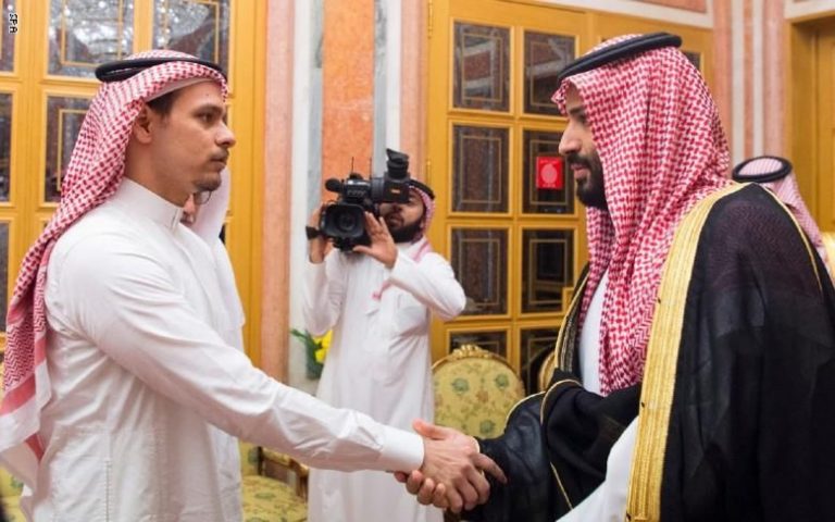 أخصائي علم النفس يفسر لغة الجسد في لقاء ابن خاشقجي بمحمد بن سلمان
