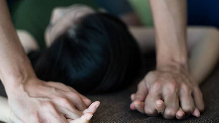 خطير .. فيديو:محاولة إختطاف تلميذة و الإعتداء عليها بالعرائش من طرف ثلاث أشخاص