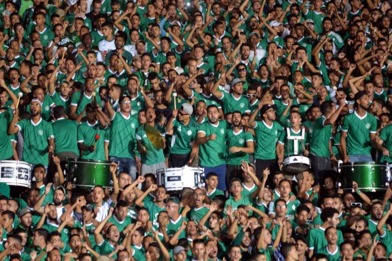 مرة أخرى جماهير الرجاء تخاطب الحكومة المغربية (فيديو)