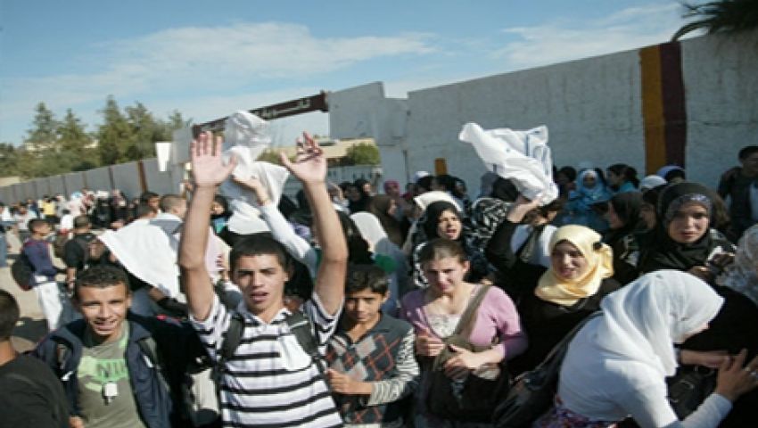 بعد رفع العلم الإسباني..تلاميذ يرفضون ترديد النشيد الوطني