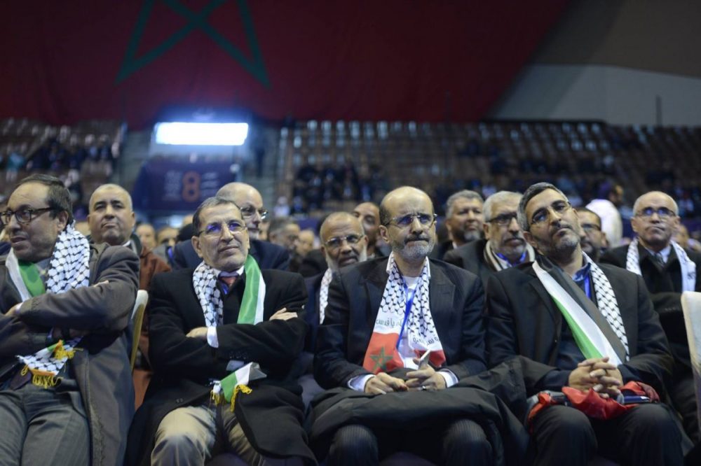 قمة الغرابة..”البيجيدي” القائد للحكومة يتساءل عن سبب إضافة الساعة