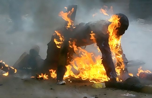 شيعي مغربي يصارع الموت بعد إضرامه النار في جسده أمام وزارة الخارجية