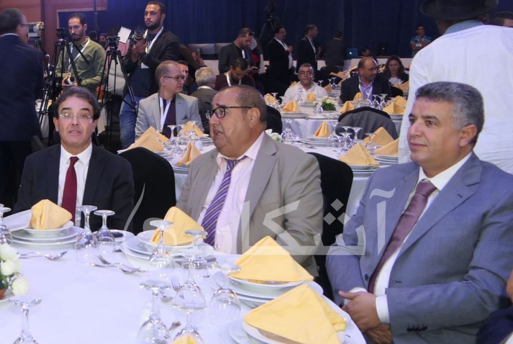 هكذا نجح لشكر في احتواء المطالبين برأسه