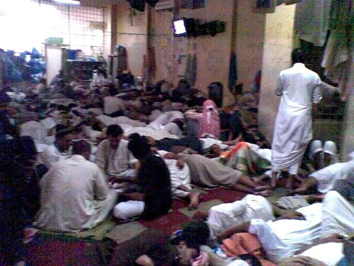مقطع مسرب من داخل سجن بالسعودية يكشف مشاهد مثيرة (فيديو)