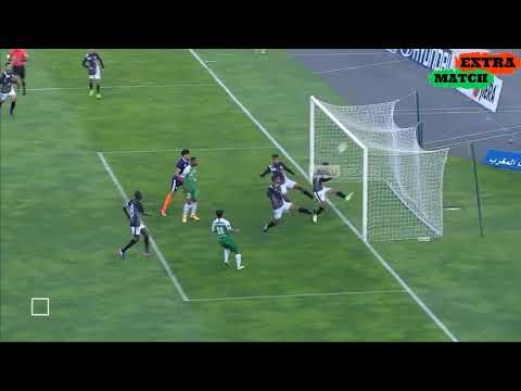 فيديو.. شغب بملعب طنجة واقتلاع للكراسي بعد اقصاء الرجاء أمام وداد فاس