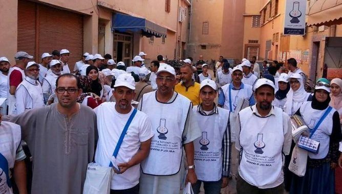 طرد وتجميد عضوية قياديين في البيجيدي