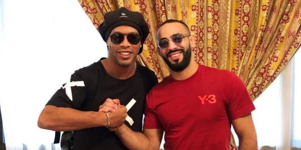 رونالدينيو وريفالدو وروجي ميلا وآخرون يحلون بمدينة العيون