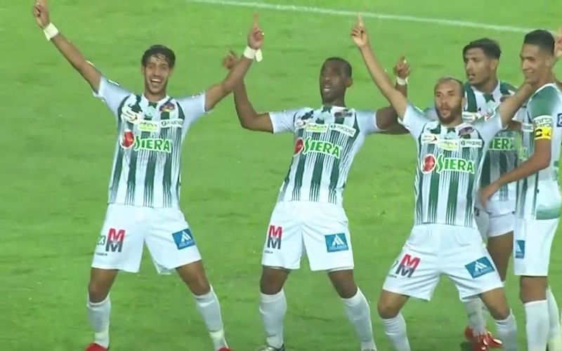 الرجاء يتوج ب”الكاف” ويتجاوز عقبة “فيتا كلوب”