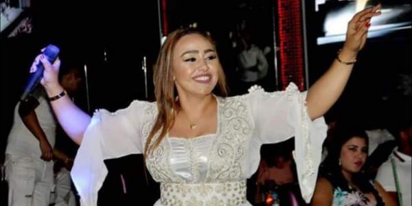 الشيخة طراكس تكشف لـ”آشكاين” حقيقة ظهورها في فيديو وهي تغير ملابسها الداخلية