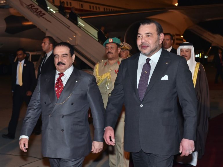 الملك يهنئ العاهل البحريني بمناسبة العيد الوطني لبلاده