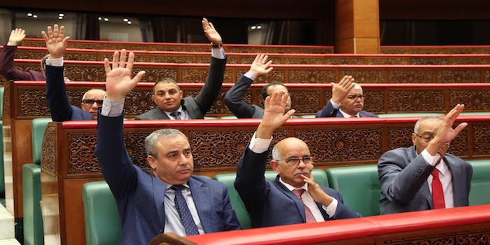 بسبب المشروبات الغازية…مواجهات بين برلمانيين والحكومة