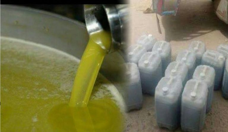 إعتقال عصابة تزور “الزيت البلدية” بطريقة مكرة (فيديو)