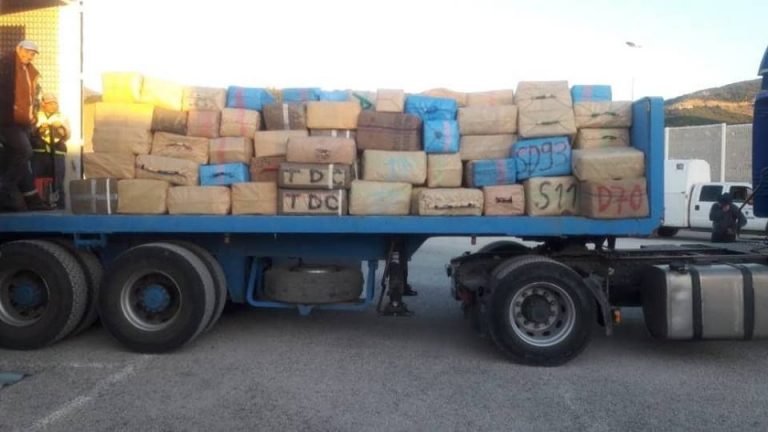 الأمن يحجز 13 طنا و750 كيلوغراما من مخدر الحشيش (صور)