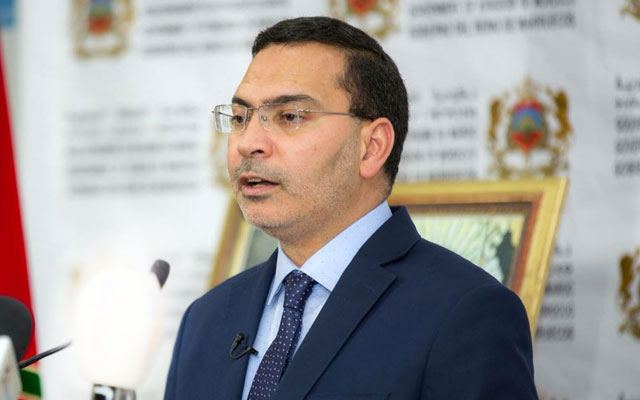 الخلفي يوضح مدى تأثير الحرب الكلامية بين البيجيدي والأحرار على الحكومة (فيديو)
