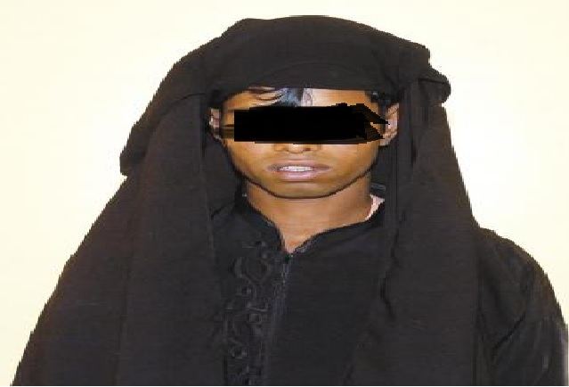 بعد “مثلي البوناني” ..إعتقال شخص بلباس نسائي نواحي سيدي إفني