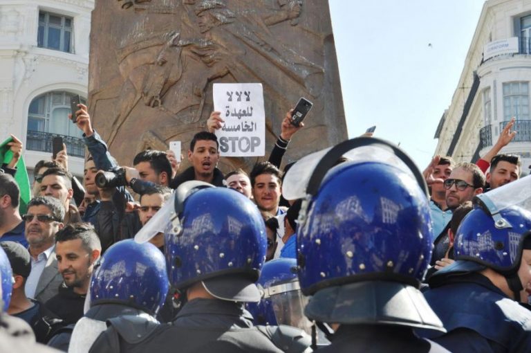 عاجل…بوتفليقة يتراجع عن الترشح لرئاسة الجزائر