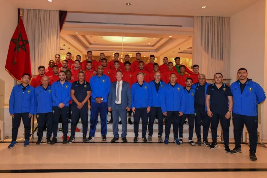 لقجع يزور المنتخب الوطني لأقل من 23 سنة قبل توجهه إلى كينشاسا
